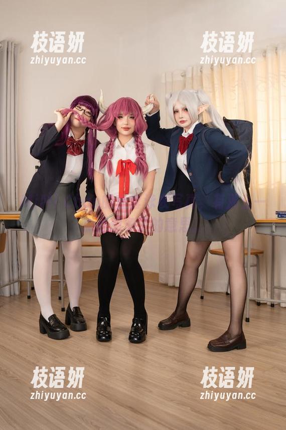 MiMi Chan的全套泳衣写真，有那么一点点想多了的意思。